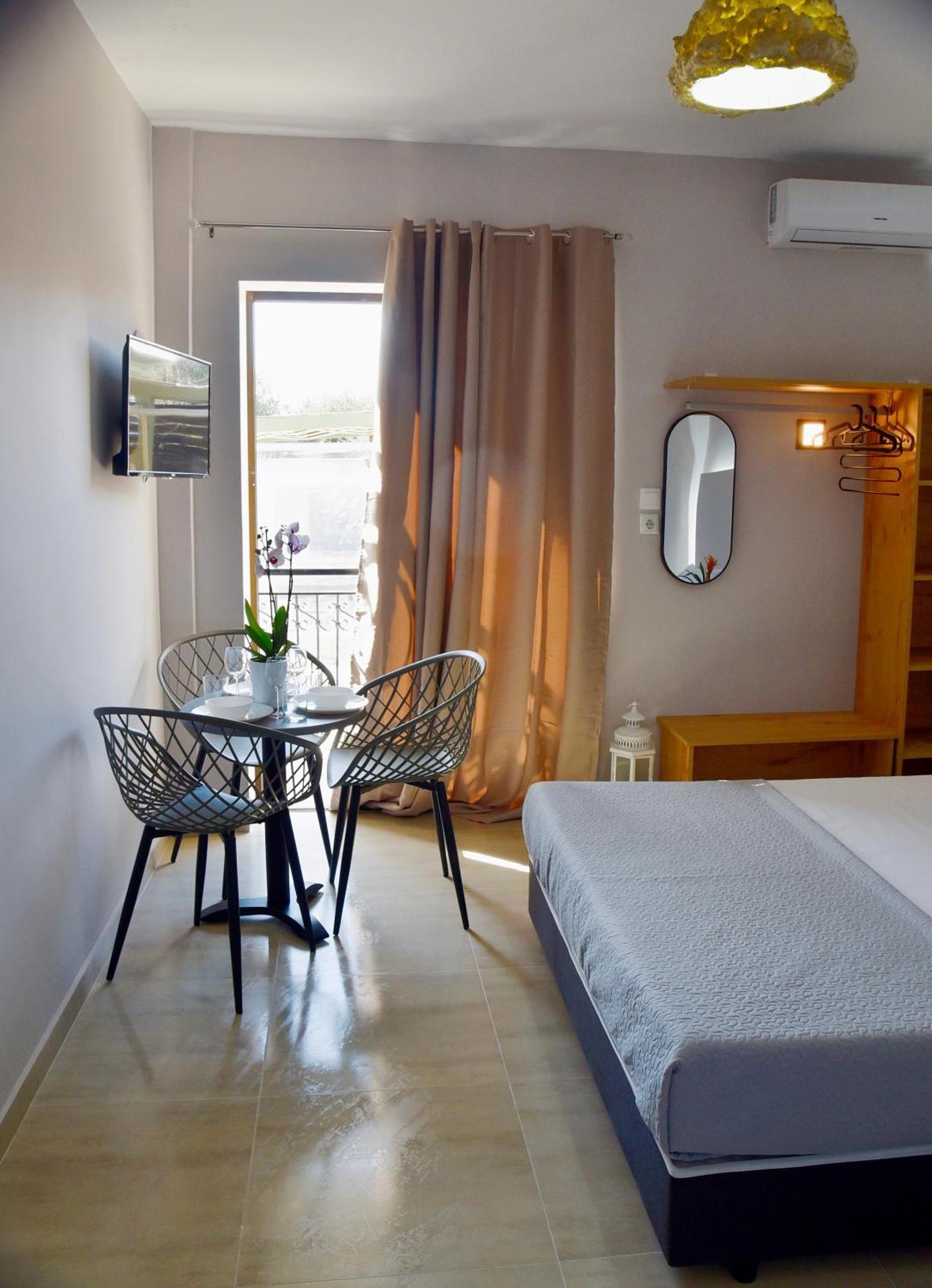 Room Nine 9 Beachfront Apartments Nea Kallikrateia ภายนอก รูปภาพ
