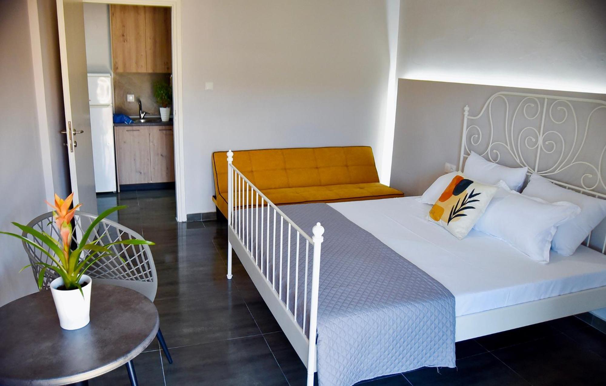Room Nine 9 Beachfront Apartments Nea Kallikrateia ภายนอก รูปภาพ