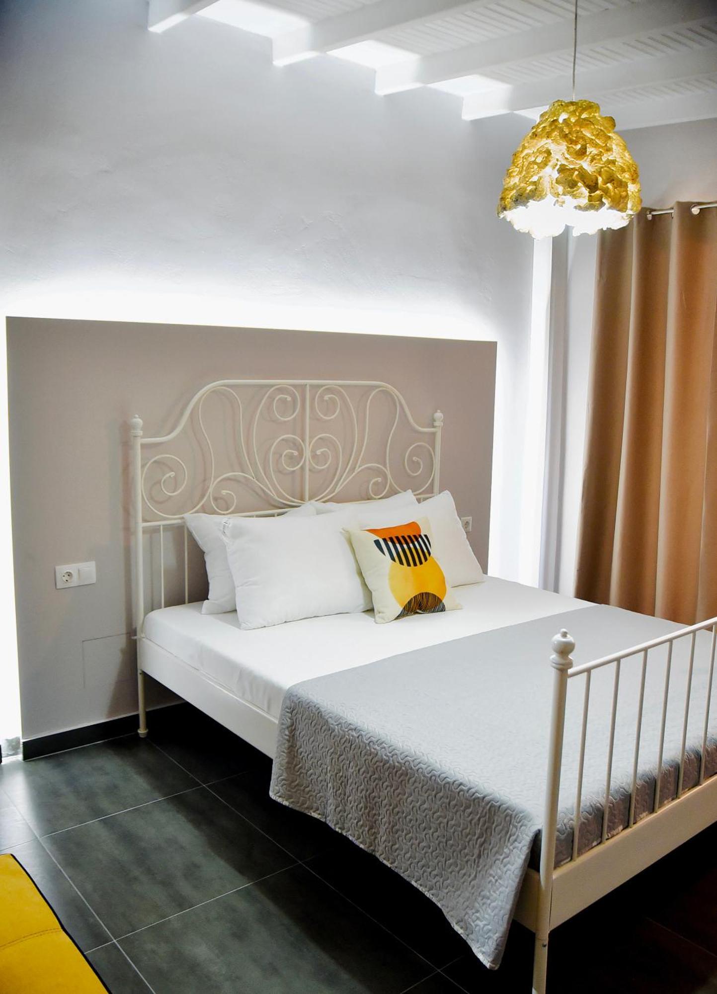Room Nine 9 Beachfront Apartments Nea Kallikrateia ภายนอก รูปภาพ
